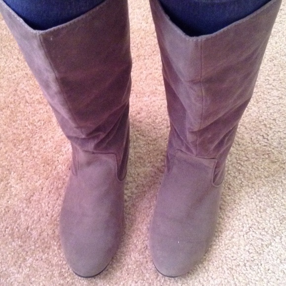 Boots! - Picture 2 of 4