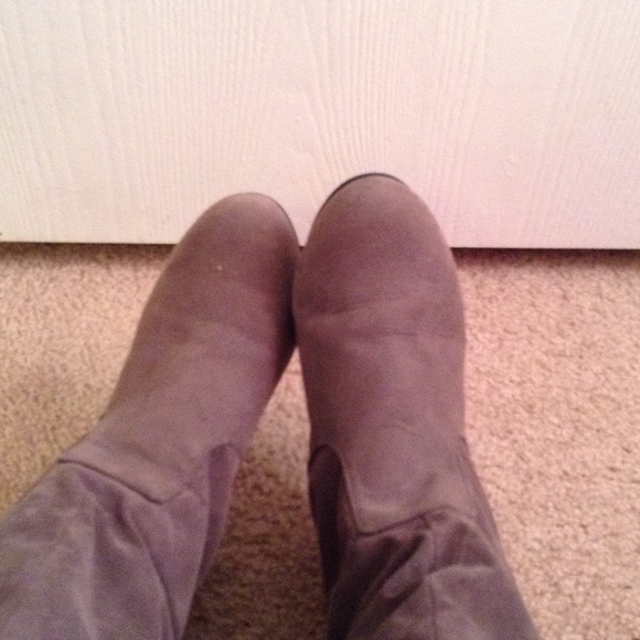 Boots! - Picture 3 of 4