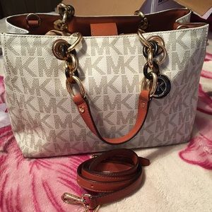 Medium Cynthia only worn few times new condt