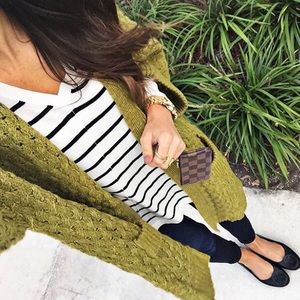 Green chunky short sleeves pocket sweater
