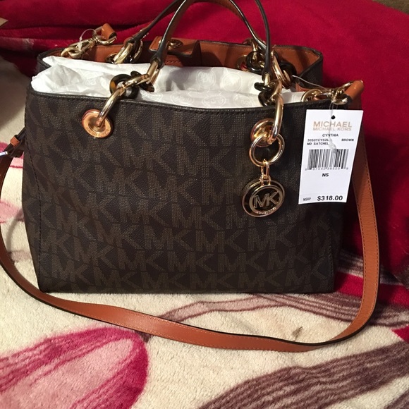 Sold sold sold Medium Cynthia nwt