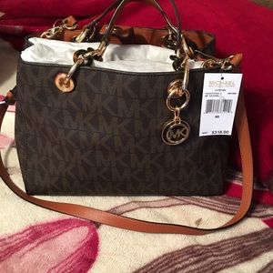 Sold sold sold Medium Cynthia nwt