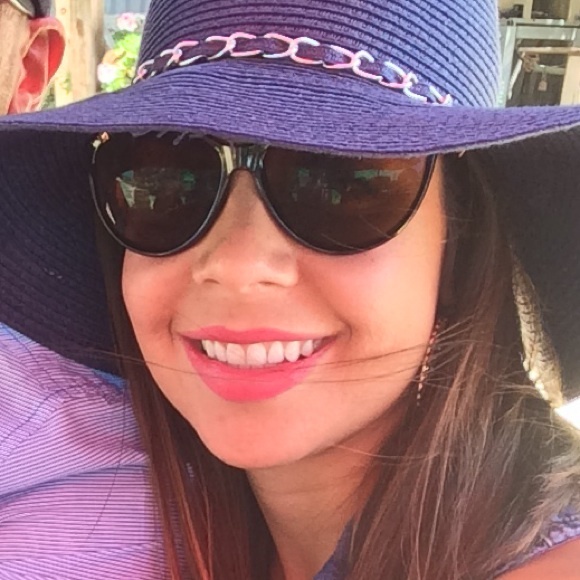 Meet your Posher, Natallie - Picture 1 of 1