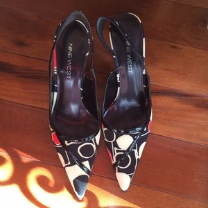 NINE WEST Kitten heeled pointed shoes.