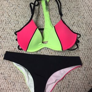 Awesome bikini that's neon green and Pink! Worn 2x