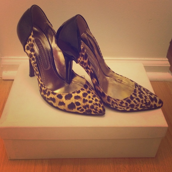 ♍️SOLD  Leopard print with black heel