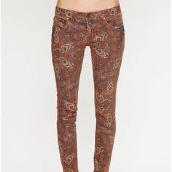 CLEARING OUT SALE-Free People Tribal Skinny Jeans