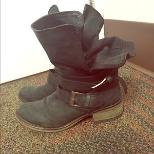 Steve Madden buckle boots