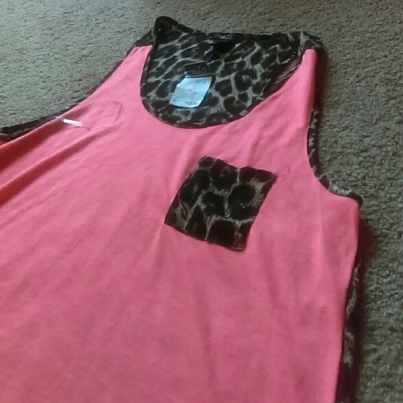 Females blouse - Picture 3 of 4