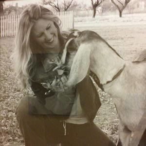 Meet your Posher, Mia