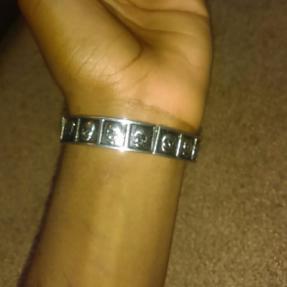 Skull bracelet - Picture 3 of 4