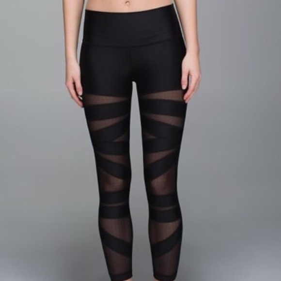 ISO THESE LULULEMONS!!! NO SNAKE PRINT!