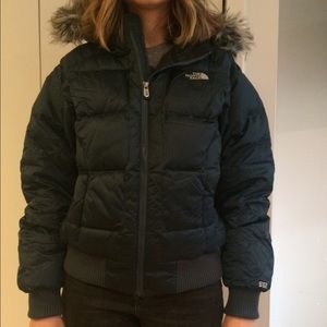 Like new! North Face 550 down fill jacket.