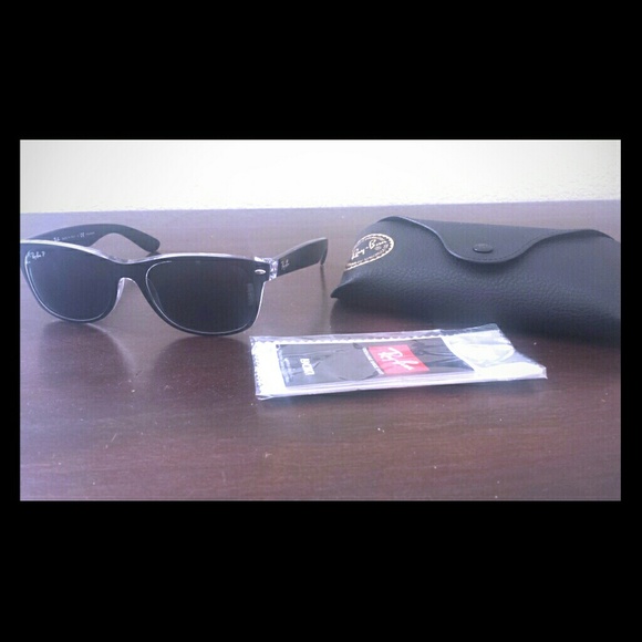 Brand new never worn Ray Ban Polarized Sunglasses