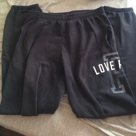**SOLD ON MERCARI** VS PINK sweats - Picture 1 of 3