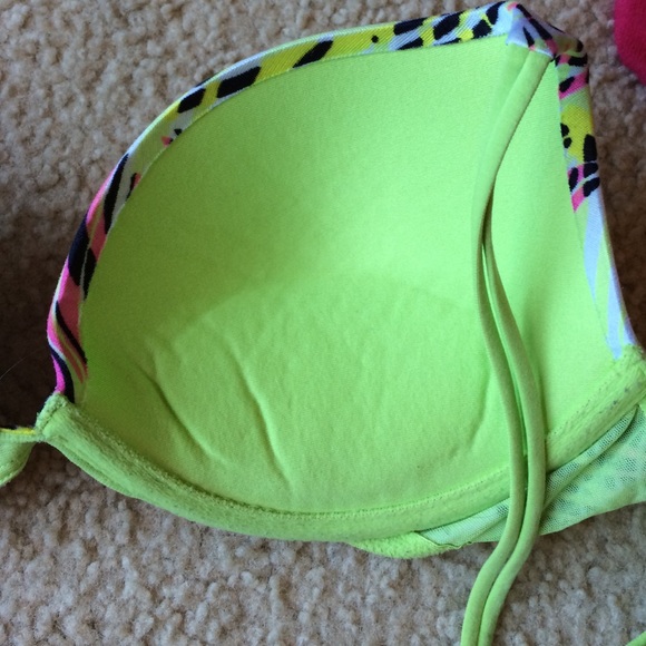 Victoria Secret Very Sexy bra. 36B - Picture 2 of 2