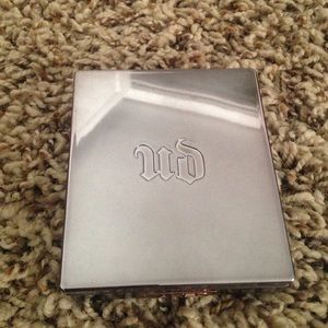 NAKED Skin Ultra Definition Pressed Powder