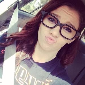 Meet your Posher, Laci