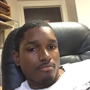 Meet your Posher, Justin