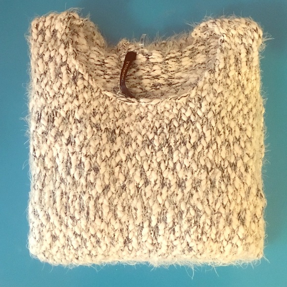 Super Soft Black/White Sweater