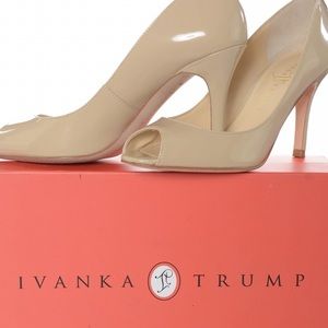 💕💕SOLD💕💕Îvanka Trump
