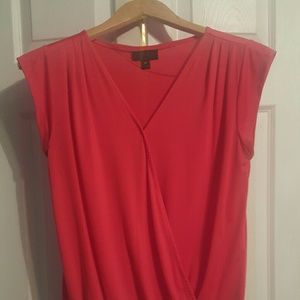 Cute V-neck drape front top!