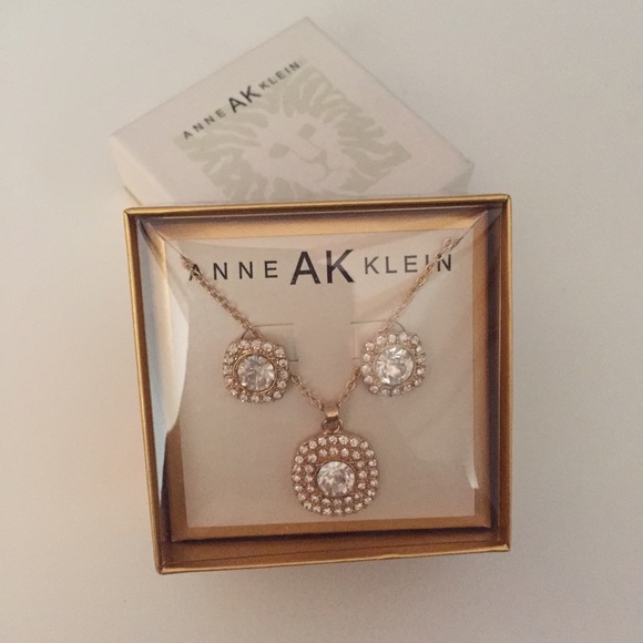 Anne Klein Jewelry Set