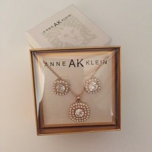 Anne Klein Jewelry Set