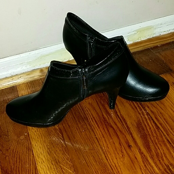 Ankle boot - Picture 2 of 4