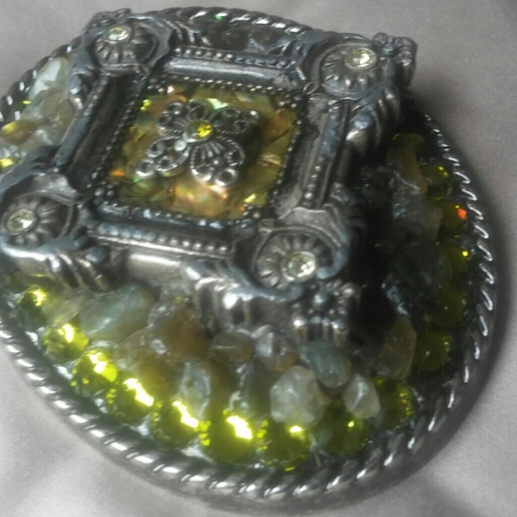 Artists Belt Buckle - Beautiful Real Stones - Picture 4 of 4