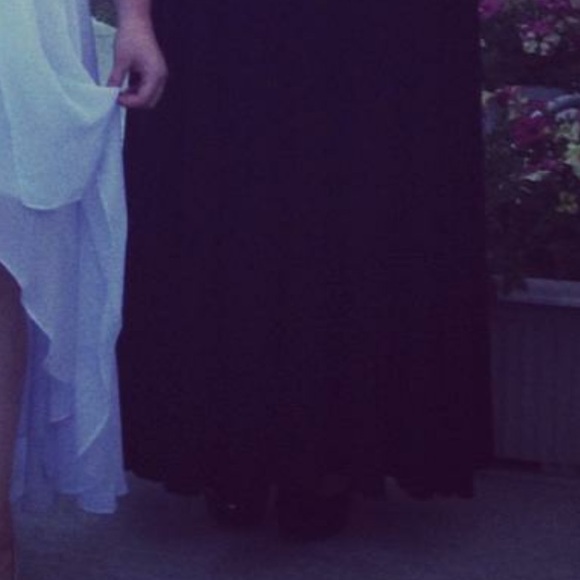 Beautiful Black Gown - Picture 4 of 4