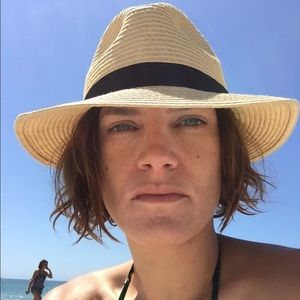 Meet your Posher, Courtney