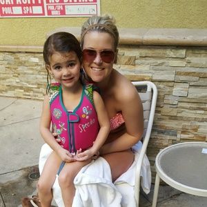 Meet your Posher, Courtney