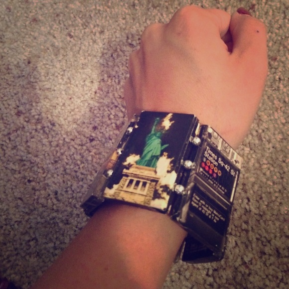 Adorable New York bracelet!