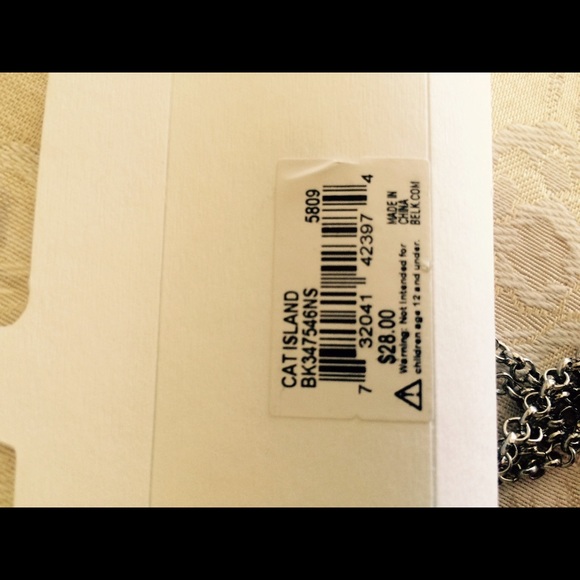 Beautiful necklace - Picture 3 of 4