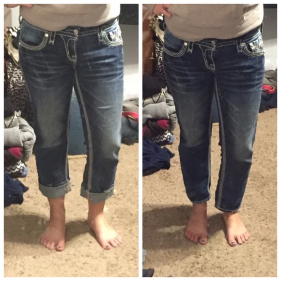 ‼️SOLD‼️ Rock Revival capris - Picture 2 of 4