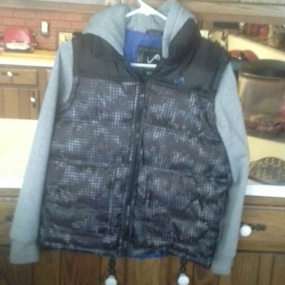 Boy's Jacket !! Great for Fall!!