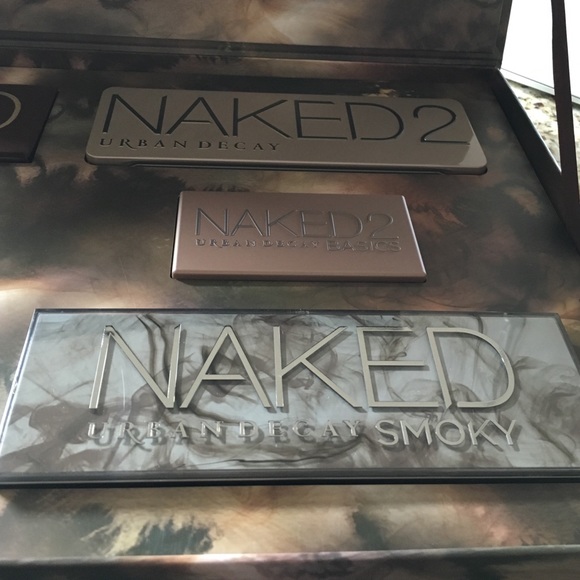 Urban Decay Naked Vault 2 - Picture 3 of 4