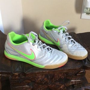 Nike neon green and pink. Size 8. Must go!Only $25
