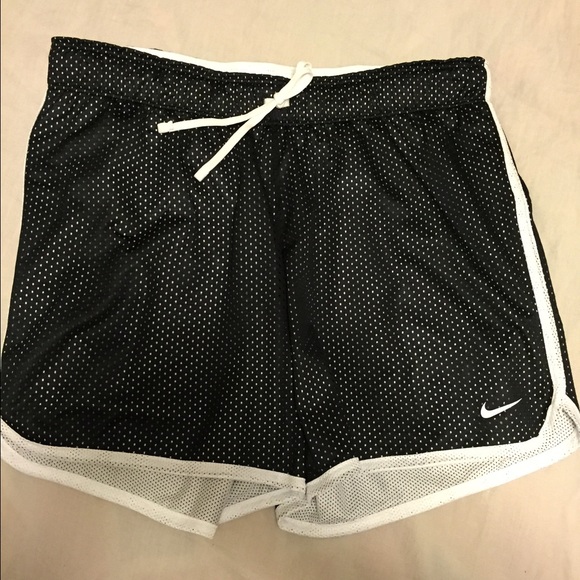 BNWT Nike Dri Fit Mesh shorts Sz S