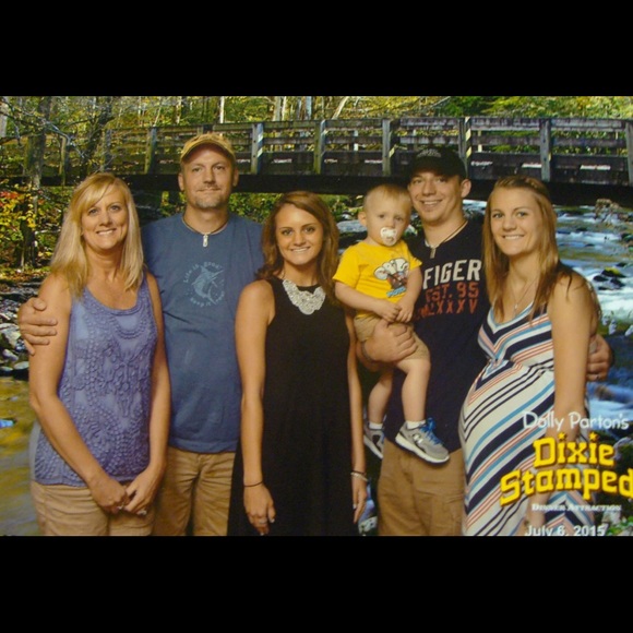 My beautiful family! 💗✨ - Picture 4 of 4