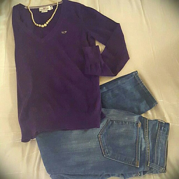 Vineyard Vines V Neck Sweater - Picture 2 of 4