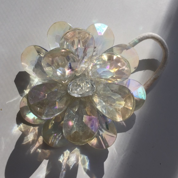 Flower hair tie