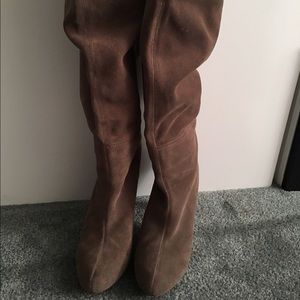 Suede slouchy boots