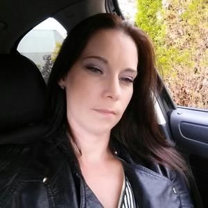 Meet your Posher, Courtney