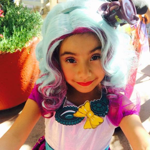 Meet your Posher, Karii - Picture 1 of 1