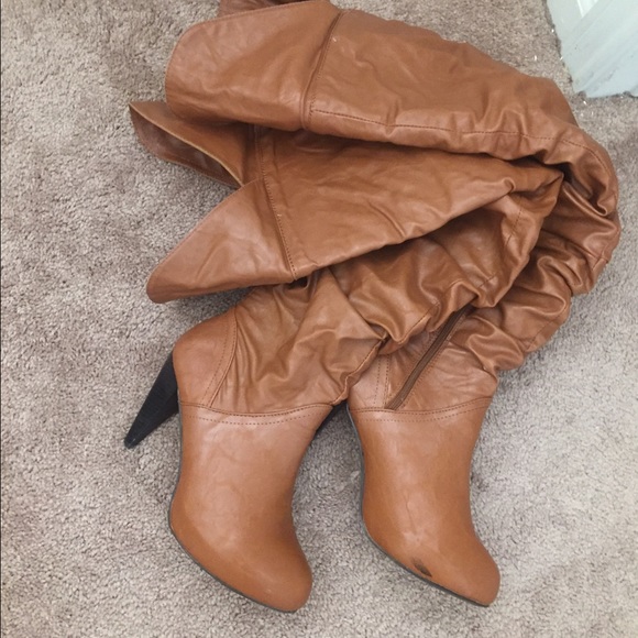 THIGH HIGH - Picture 3 of 4