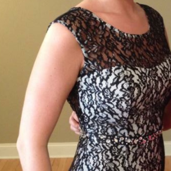 SOLD 🌈PRICE DROP🌈 ✨PROM DRESS/EVENING DRESS✨ - Picture 2 of 4