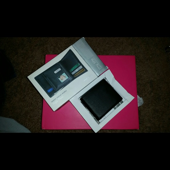 My Life Digital Photo Wallet - Picture 2 of 3