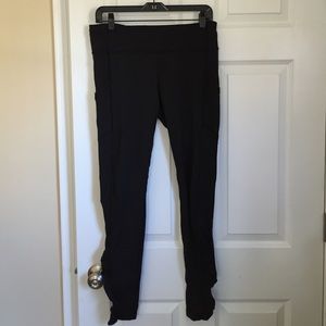 Black lululemon yoga pants